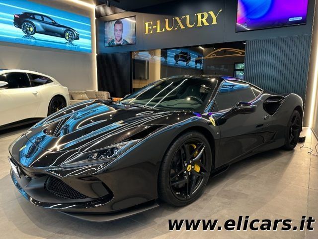 Ferrari F8 2022