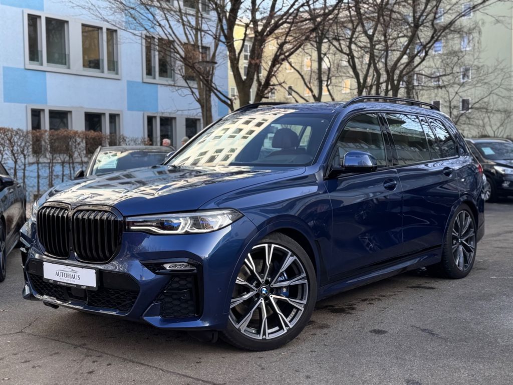 BMW X7 M50 2021