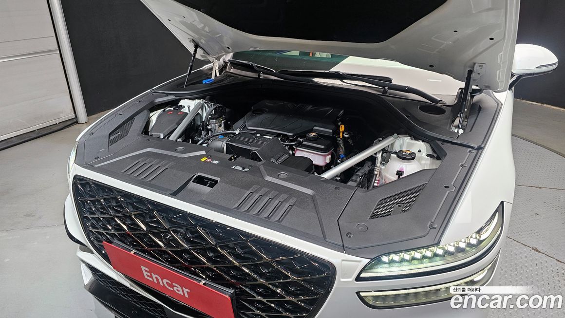 Genesis GV70 2025
