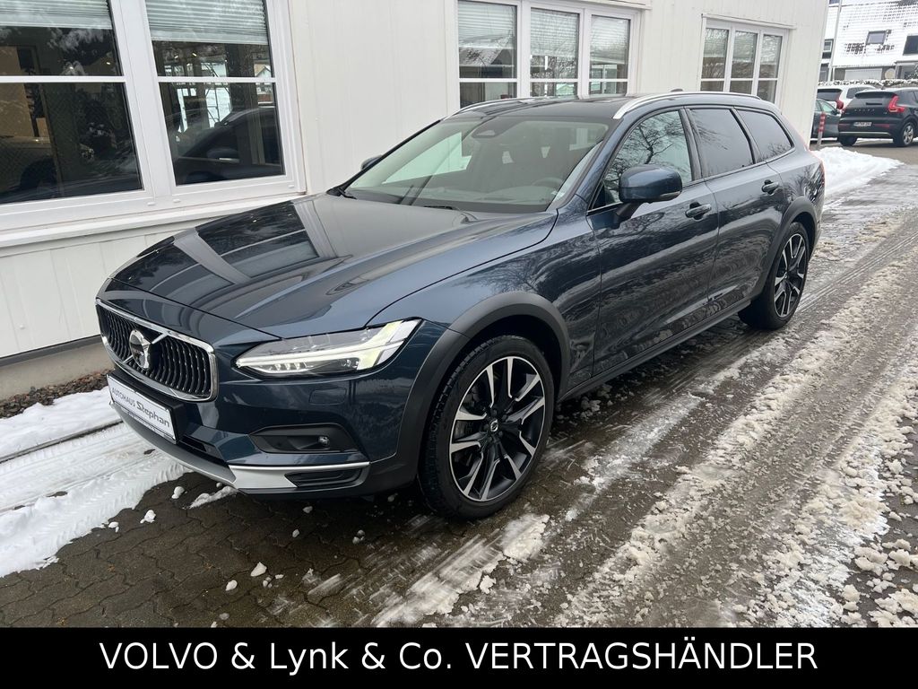 Volvo V90 Cross Country 2024