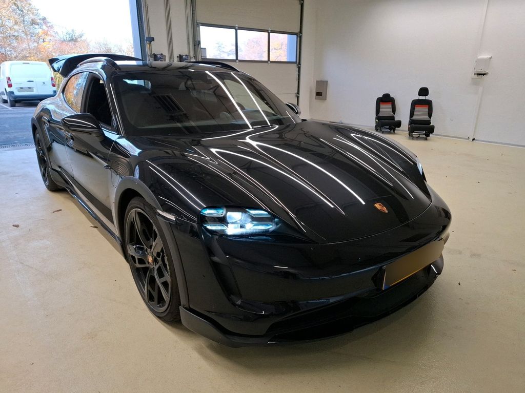 Porsche Taycan 2023