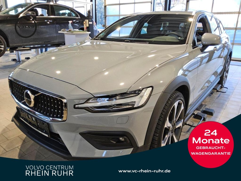 Volvo V60 Cross Country 2024