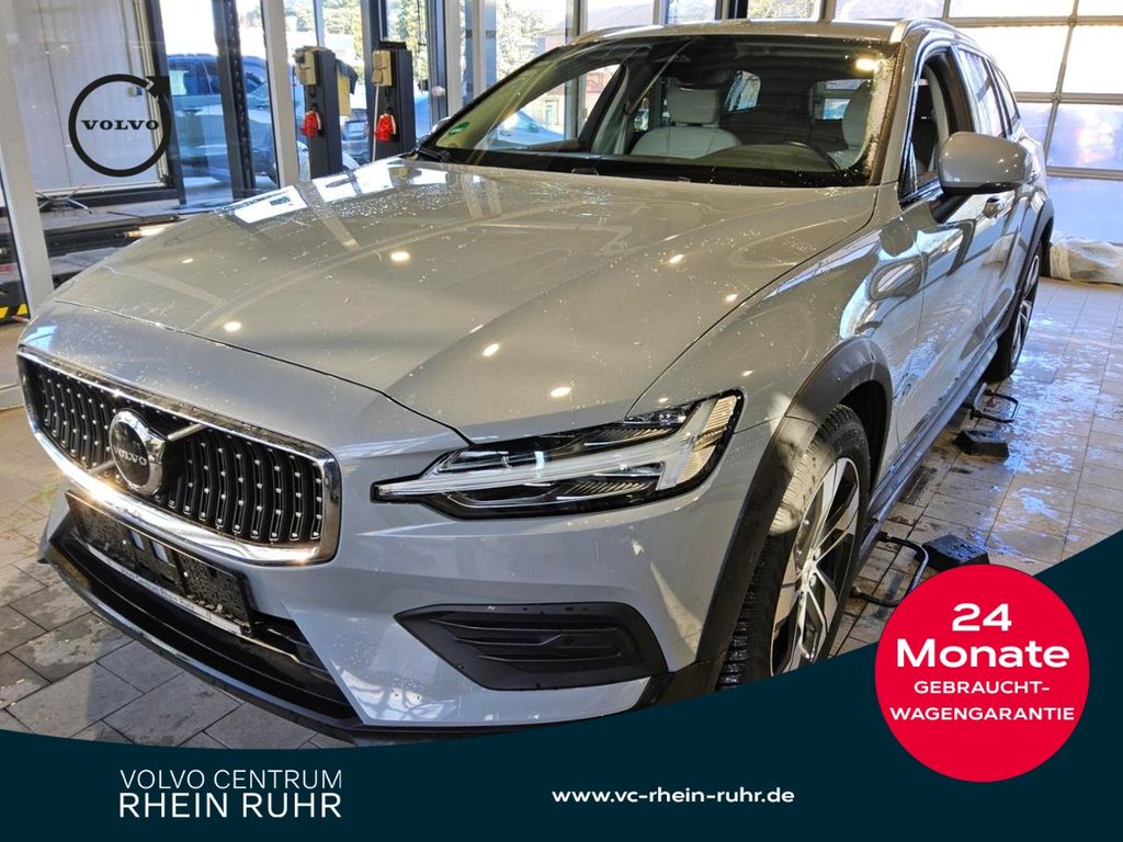Volvo V60 Cross Country 2024