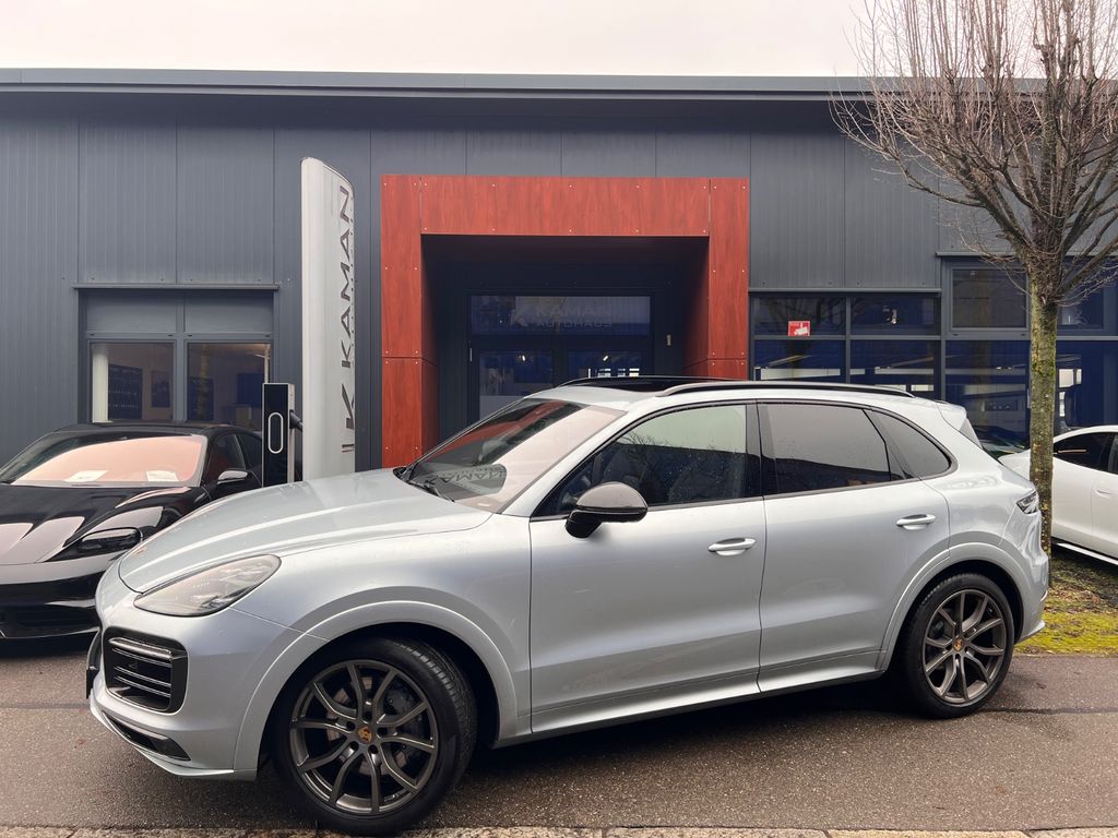 Porsche Cayenne 2022