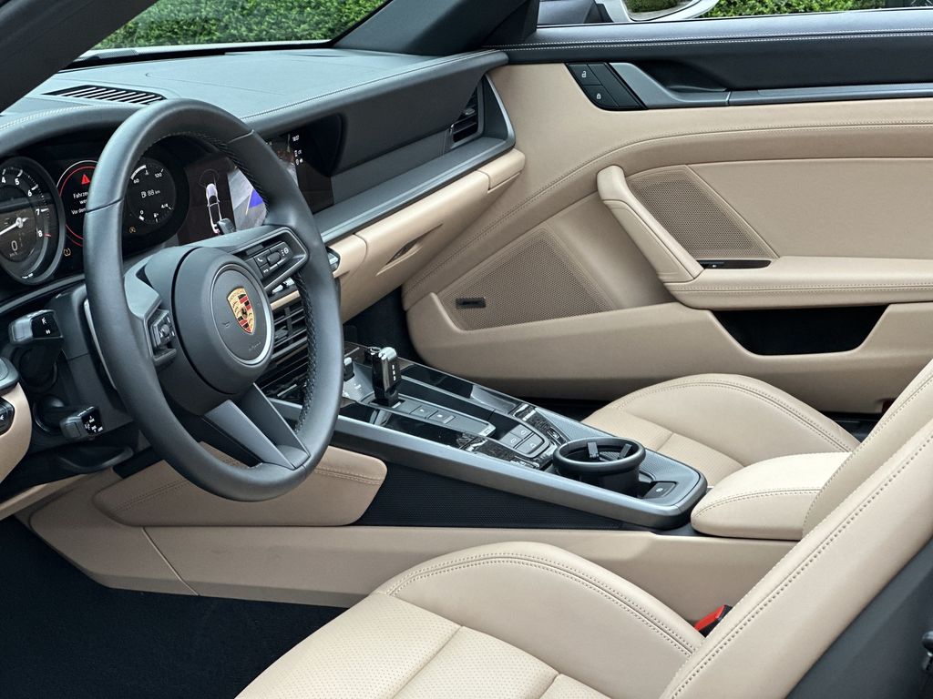 Porsche 992 2024