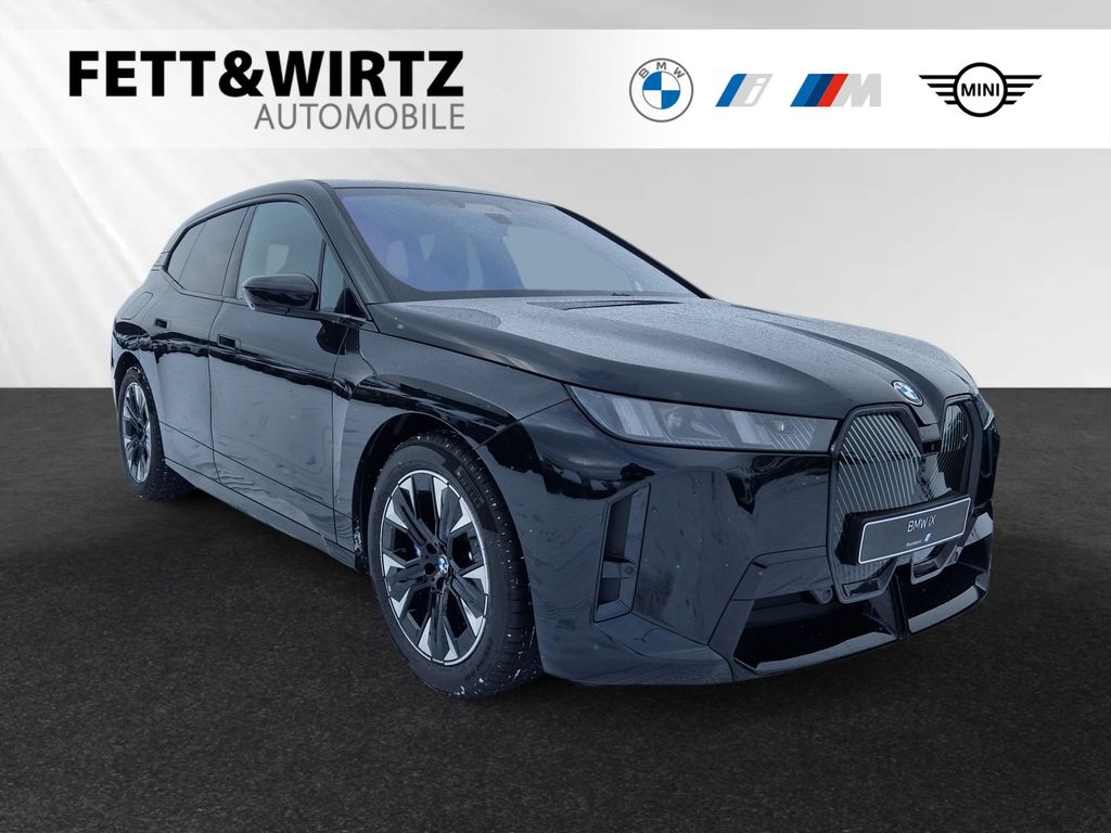 BMW iX