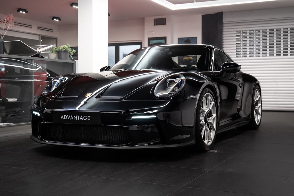 Porsche 992 2023