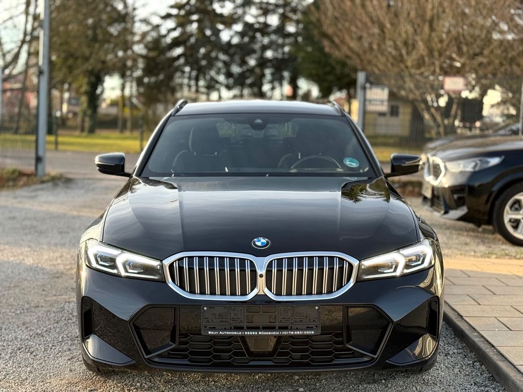 BMW 330 2025