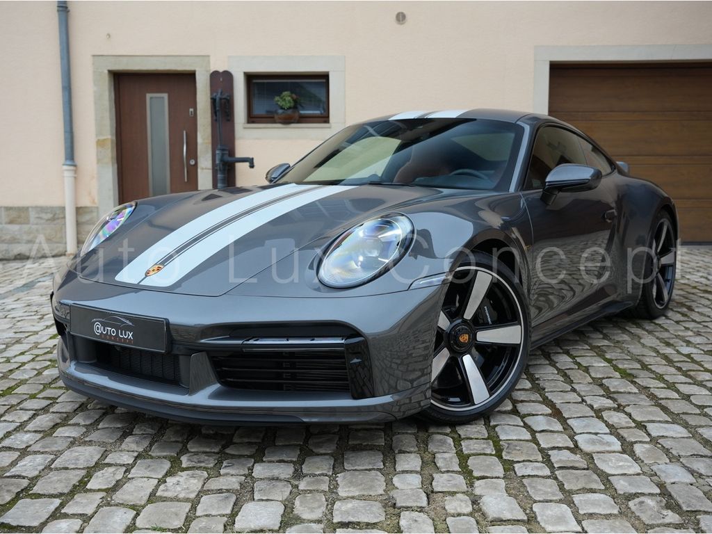 Porsche 992 2023