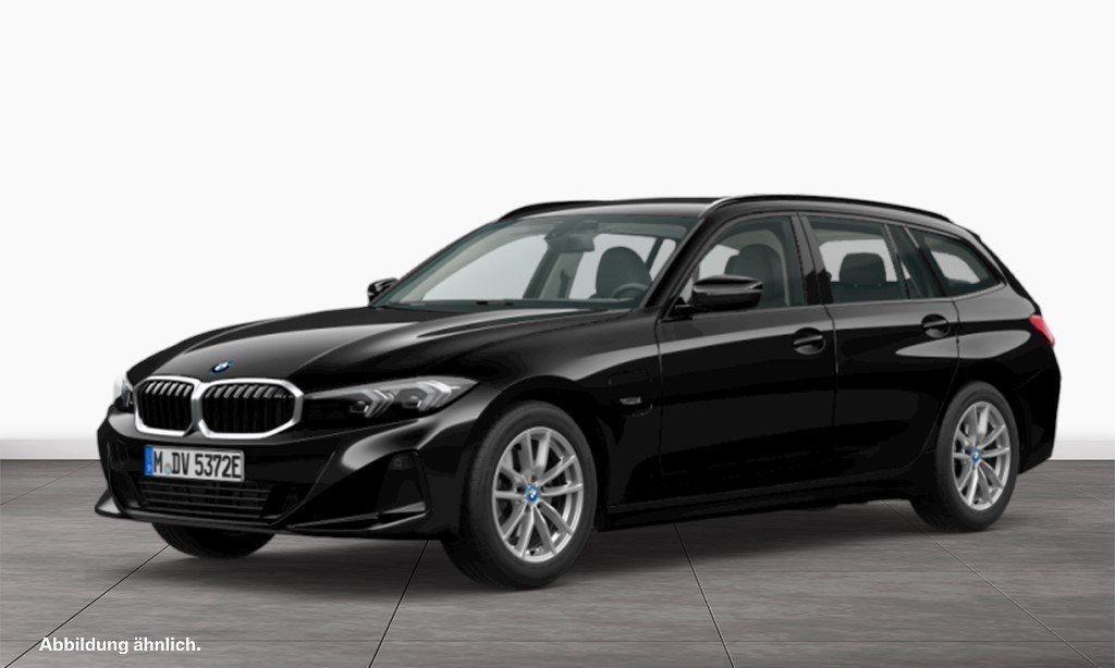 BMW 330 2022