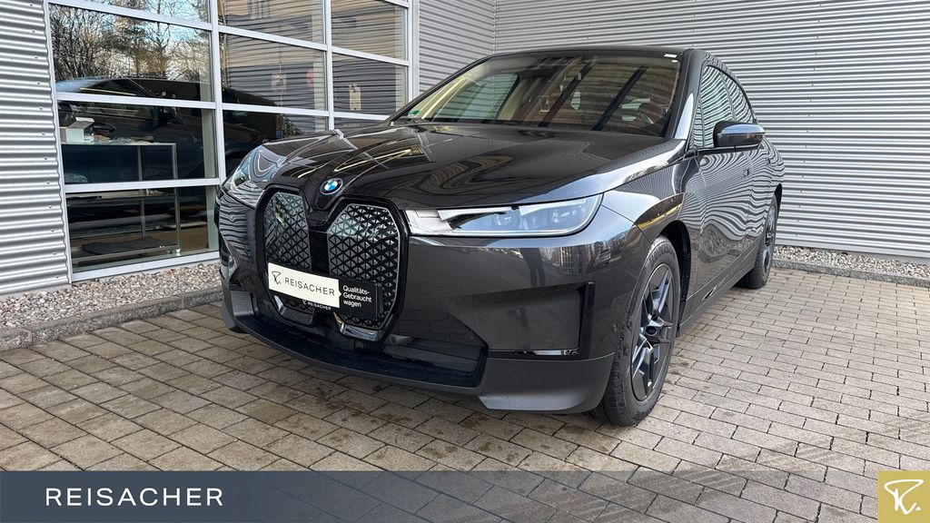 BMW iX 2023