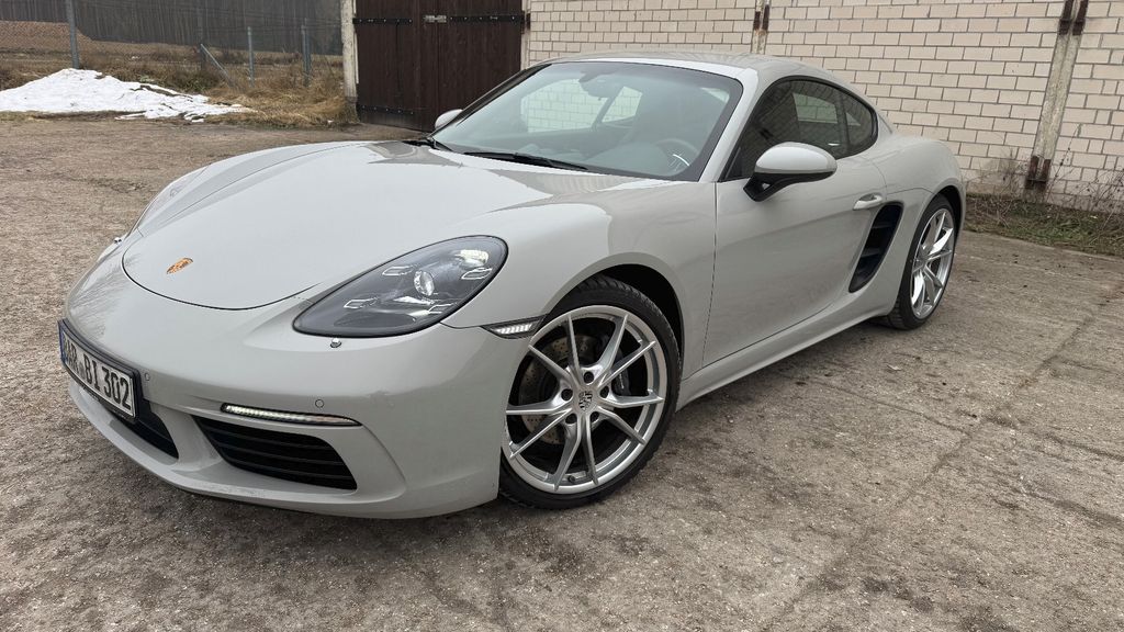 Porsche Cayman 2024