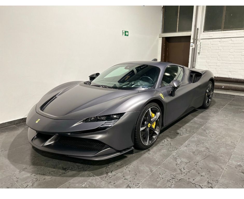 Ferrari SF90 2021