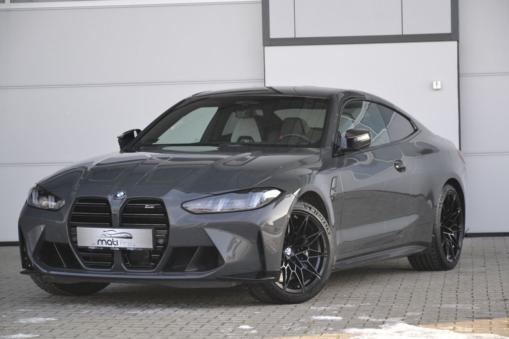 BMW M4 2025