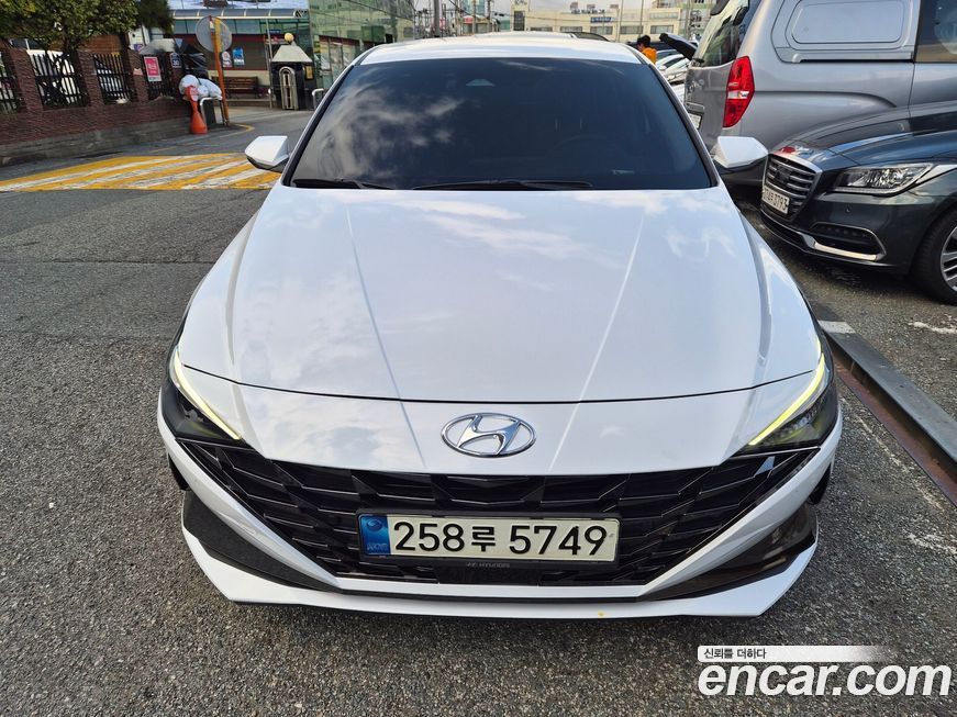Hyundai AVANTE 2021