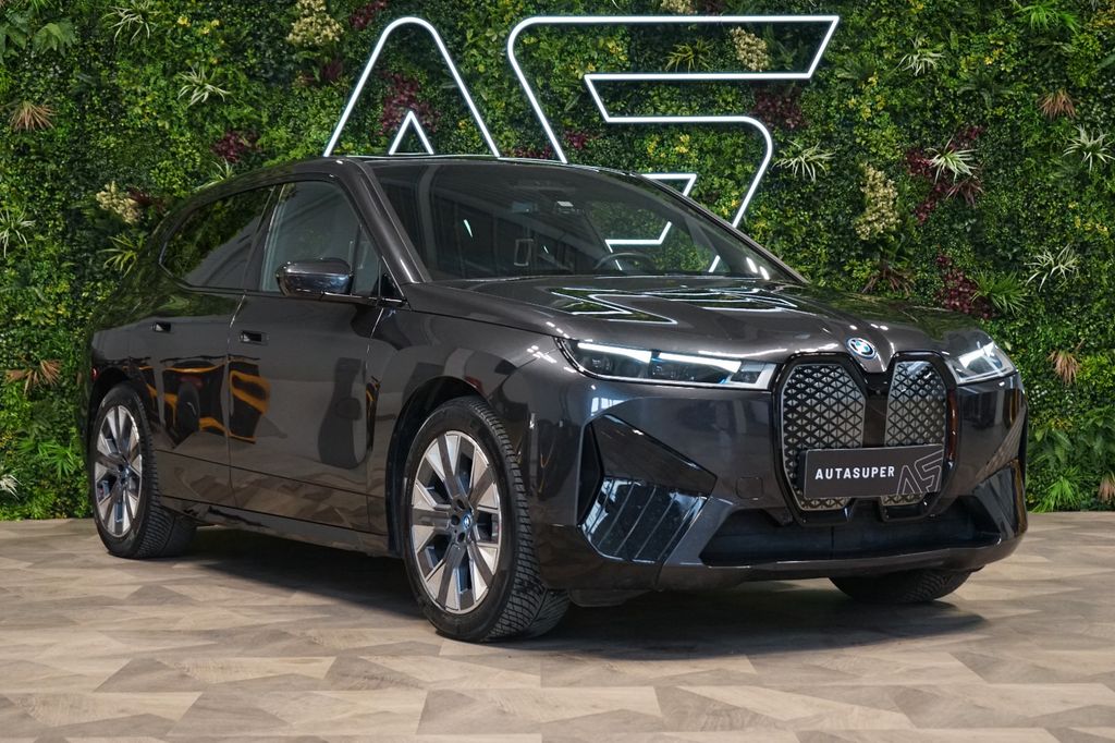 BMW iX 2023
