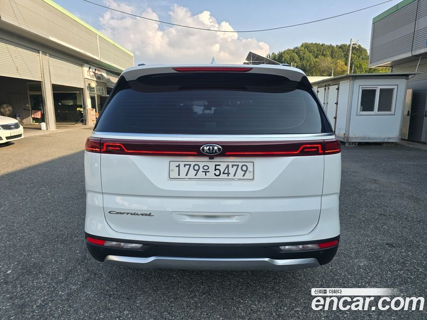 Kia Canival 2021