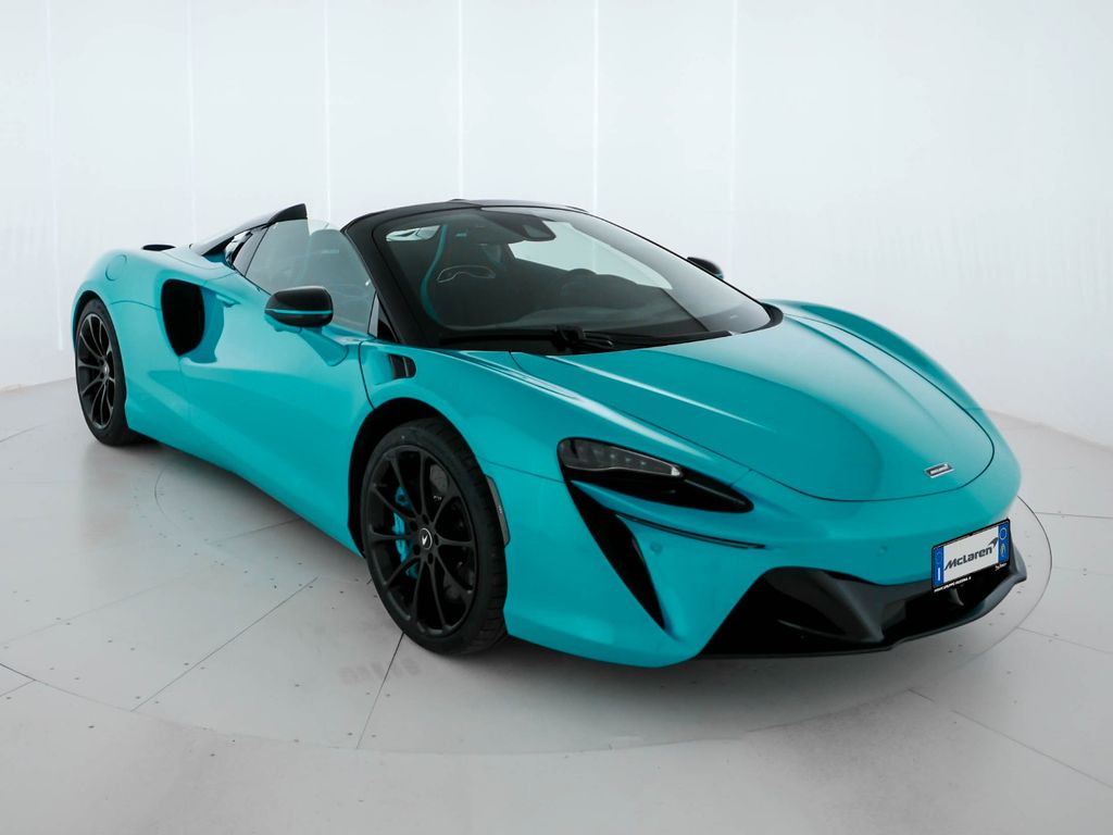 McLaren Artura 2025