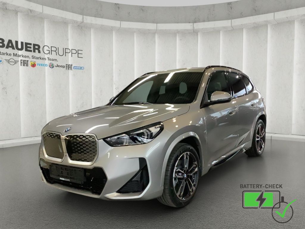 BMW iX1
