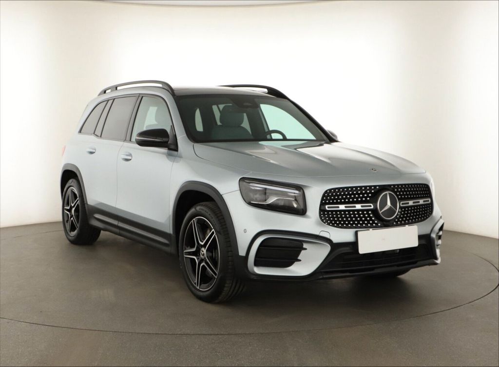 Mercedes-Benz GLB 220 2024