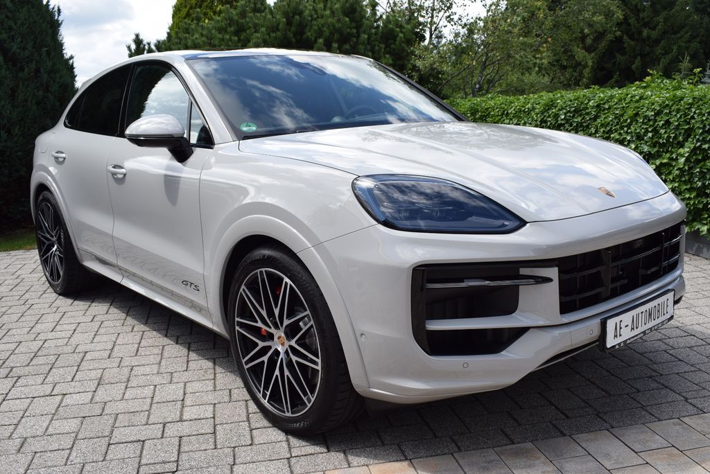 Porsche Cayenne 2025
