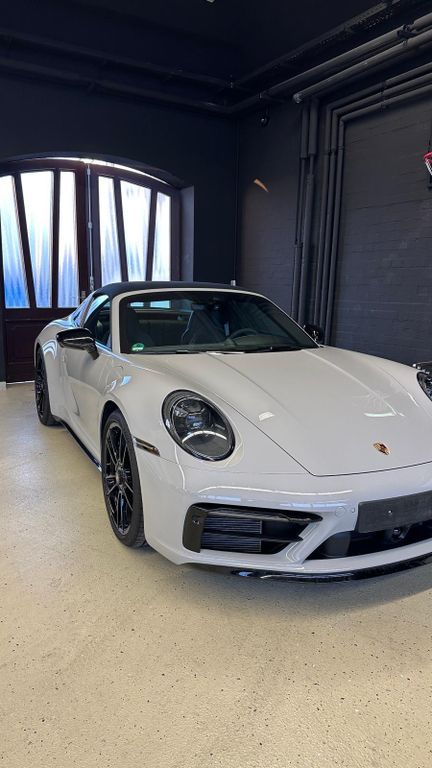 Porsche 992 2024