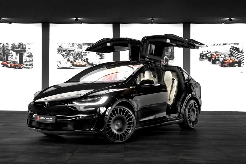 Tesla Model X 2022