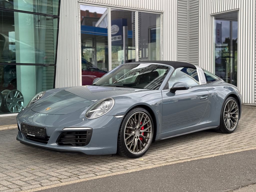 Porsche 911 2016