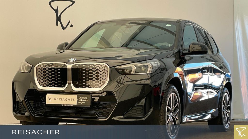 BMW iX1 2023
