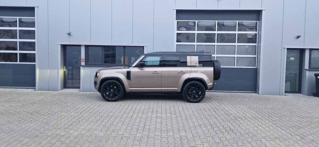 Land Rover Defender 2026