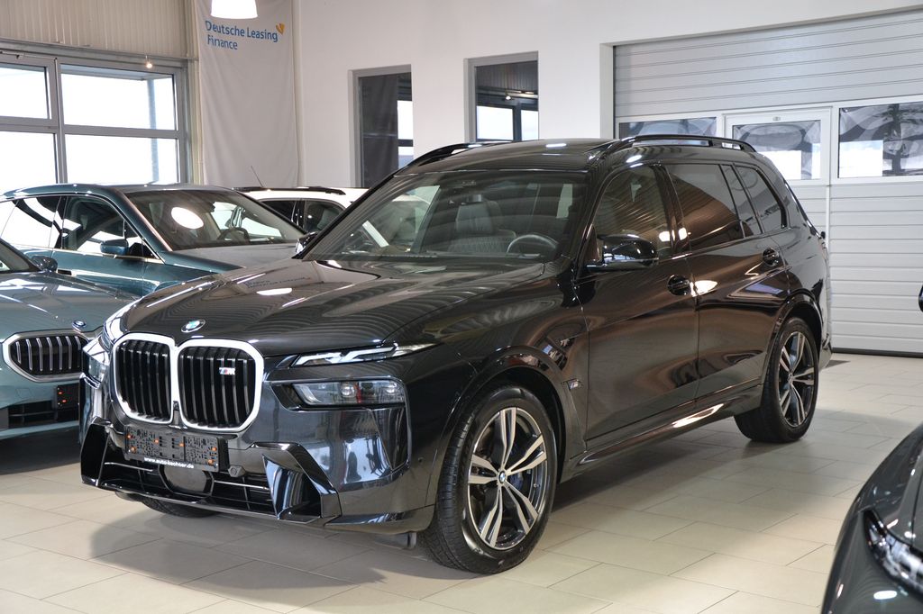 BMW X7 M60 2025