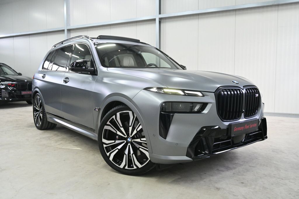 BMW X7 M60 2025