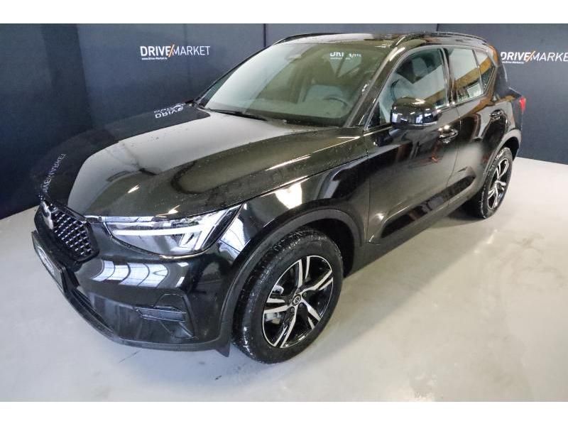Volvo XC40 2025
