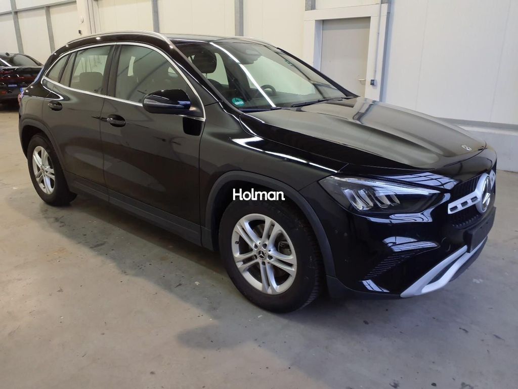 Mercedes-Benz GLA 200 2024