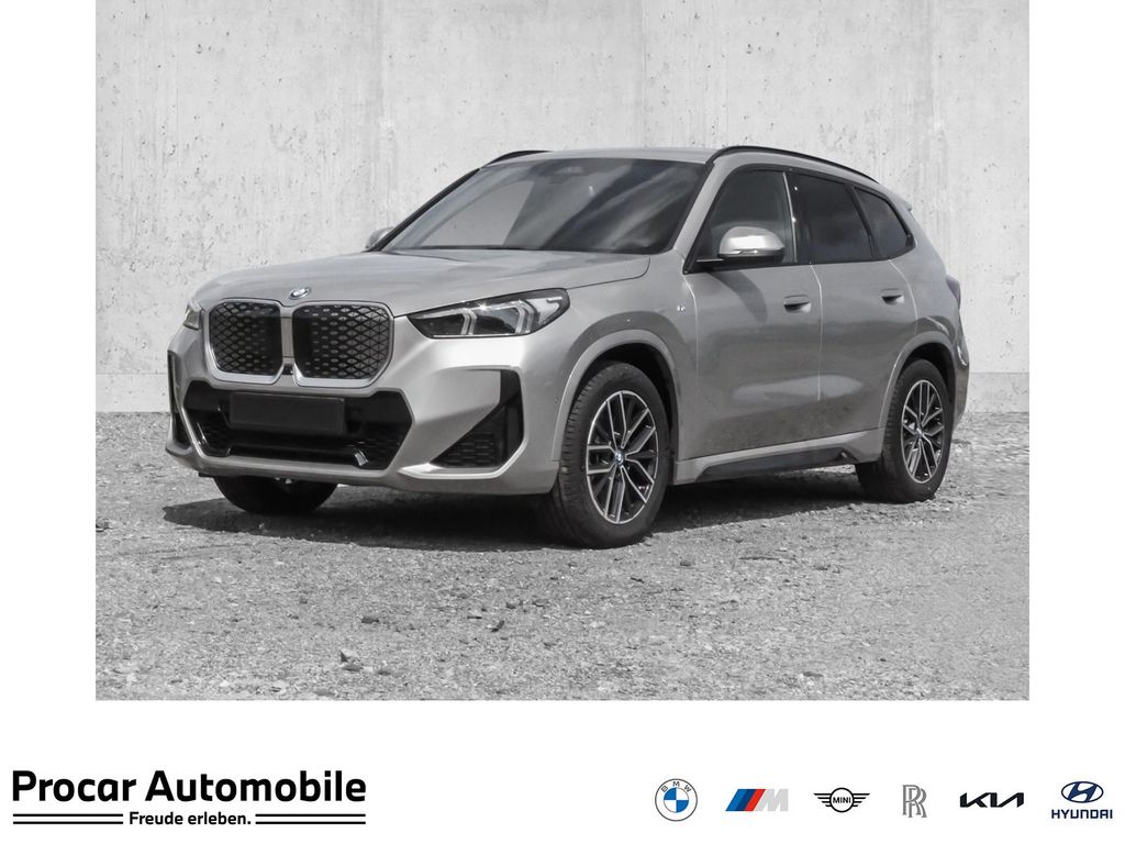 BMW iX1