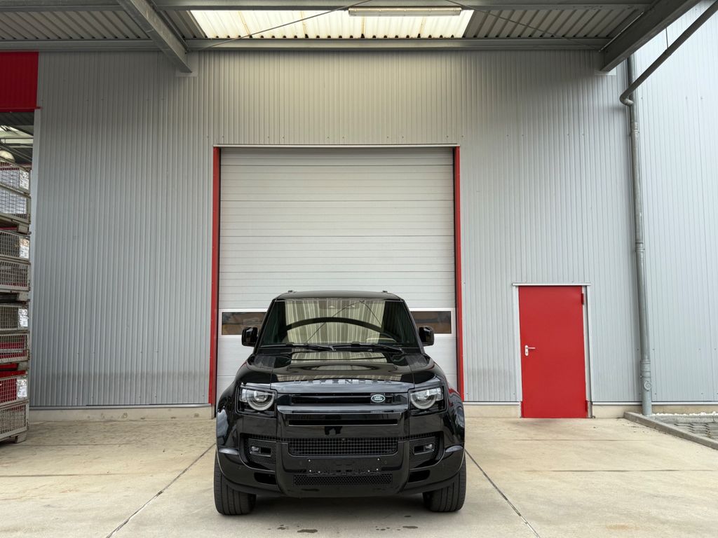 Land Rover Defender 2025