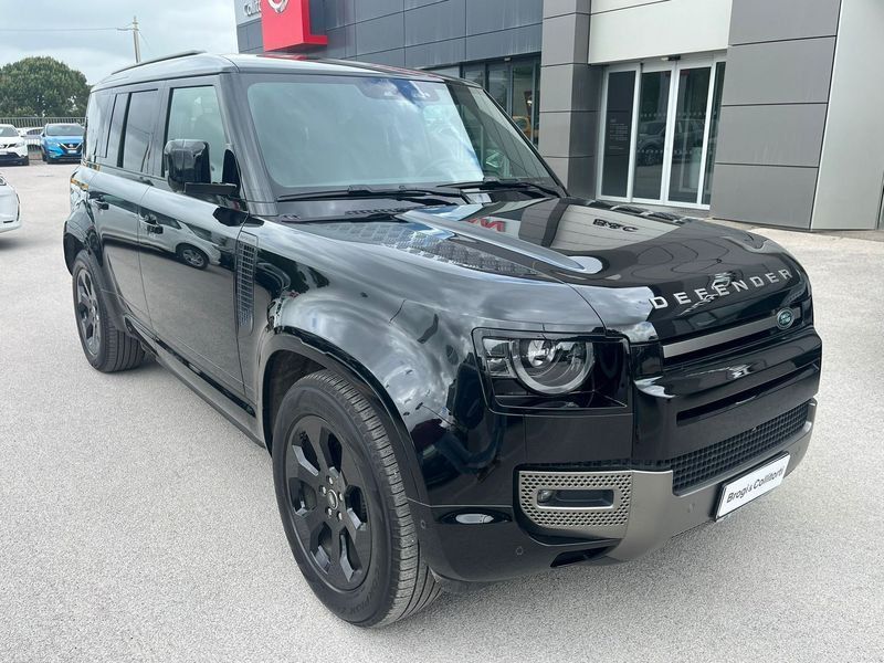 Land Rover Defender 2024