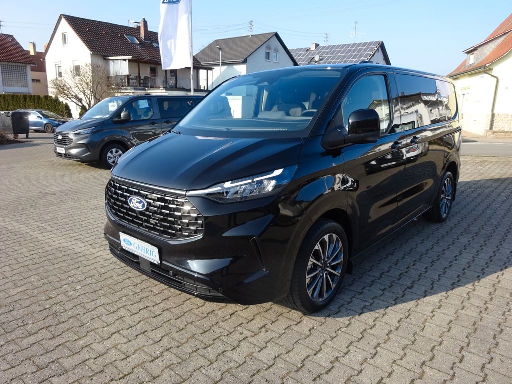 Ford Tourneo Custom 2025