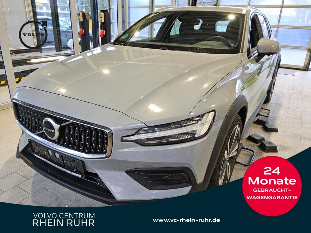 Volvo V60 Cross Country 2024