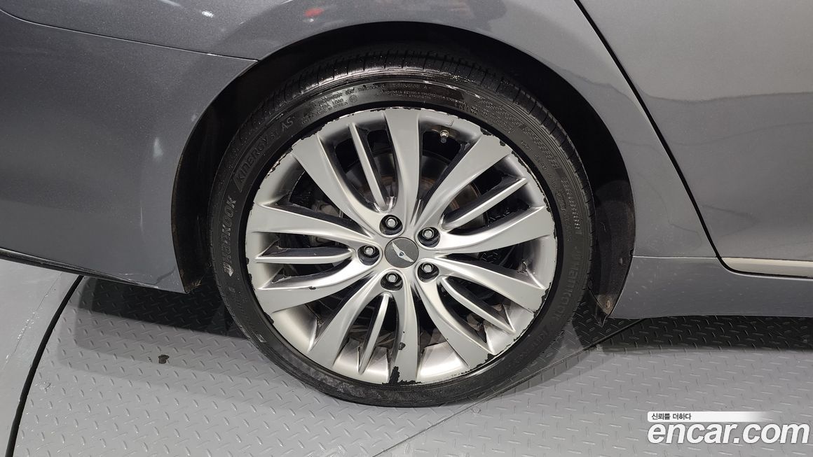 Hyundai Genesis 2016