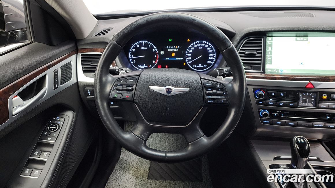 Hyundai Genesis 2016