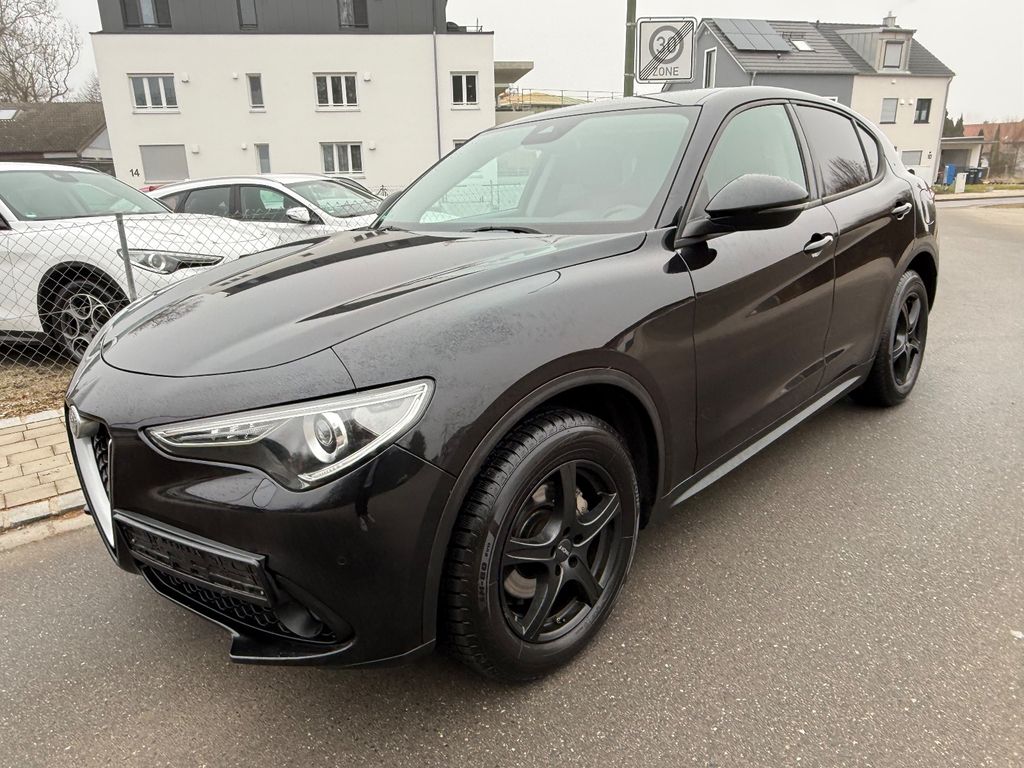 Alfa Romeo Stelvio 2017