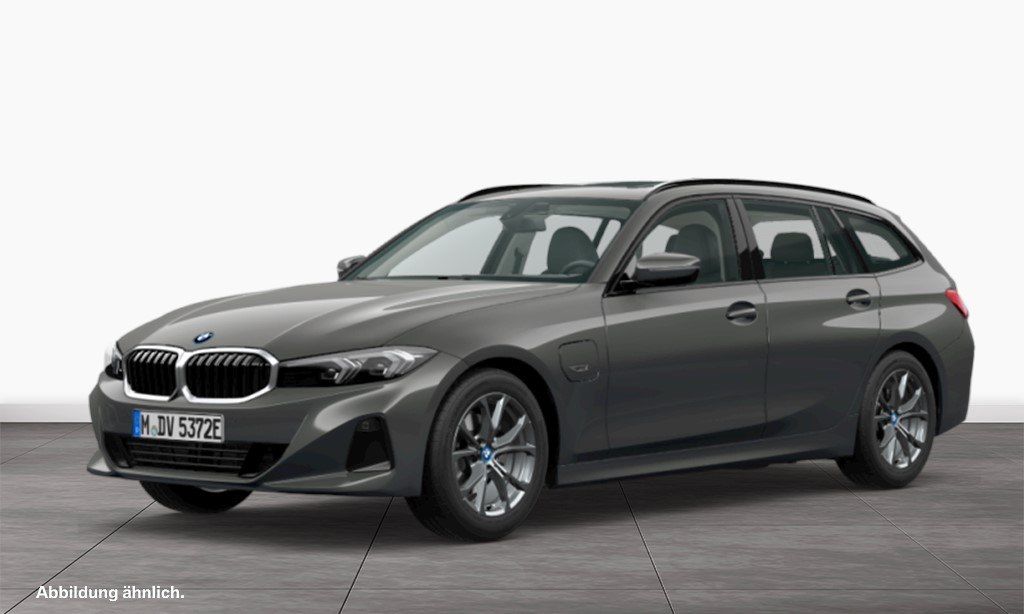 BMW 330 2022