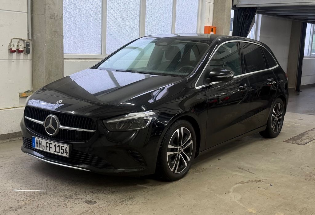 Mercedes-Benz B 200 2023
