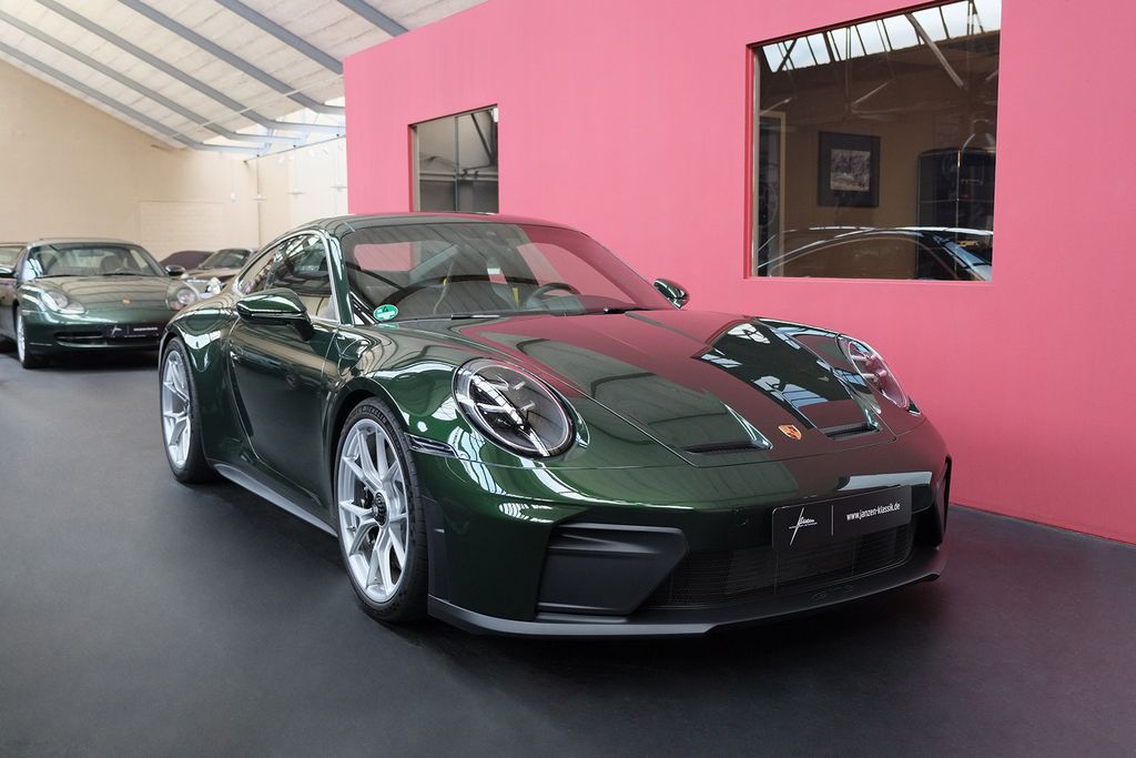 Porsche 992 2025