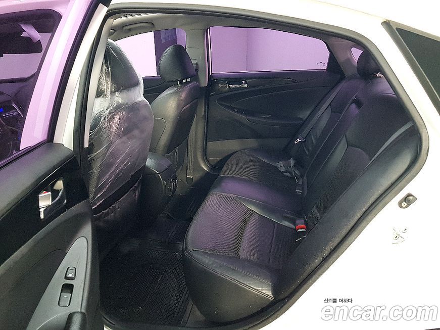 Hyundai Sonata 2010