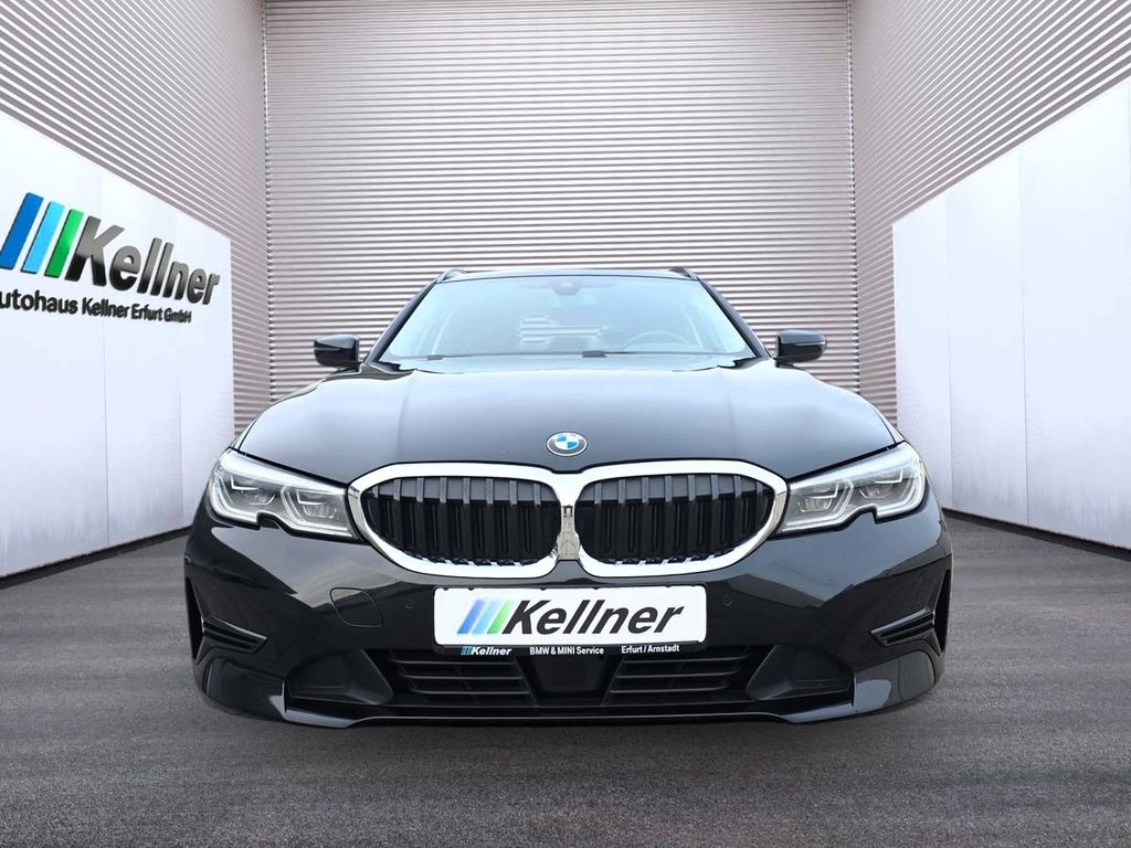 BMW 320 2022