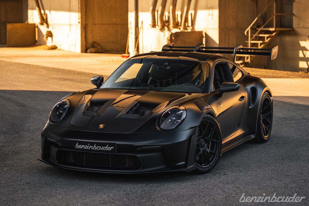 Porsche 992 2025