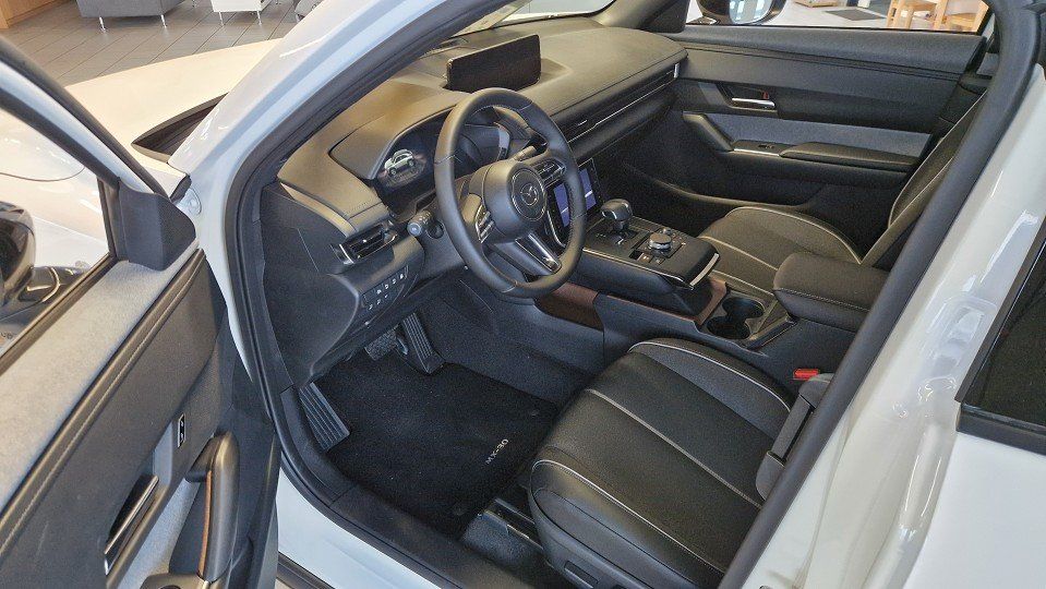 Mazda MX-30 2025