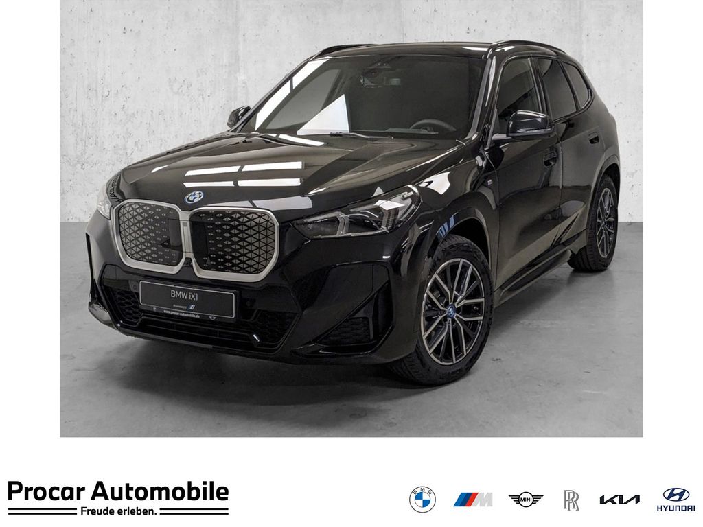 BMW iX1